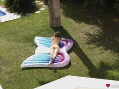 Жопа, Блондинки, Дилдо, Европейки, Лесбиянка, Мастурбация, Бритые, Игрушки