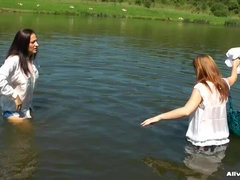 Jeans, Lesbiana, Al aire libre, Mojado