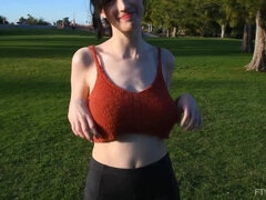 Amateur, Tetas grandes, Morena, Natural, Tetas naturales, Al aire libre, Solo, Tetas