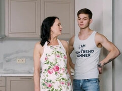 Nana, Brunette brune, Mamie, Hd, Mature, Chatte, Russe, Seins flasques