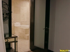 Asombroso, Cuarto de baño, Dormitorio, Polla, Lamidas, Masturbación, Perforación, Coño