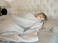 Grote kont, Grote lul, Grote mammen, Blond, Pijpbeurt, Geschoren, Slapen