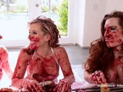 Sucer une bite, Fétiche, Nourriture, Hard, Lesbienne, Actrice du porno, Plan cul à trois, Nénés