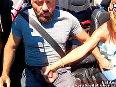 In den arsch, Grosse titten, Blondine, Auto, Handjob, Hd, Milf, Öffentlich