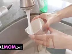 Anal, Cul, Cul à la bouche, Gros seins, Gode, En levrette, Masturbation, Monstre