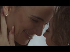 Know Me Now - Claudia Bavel & Isabela De Laa