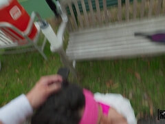 18 ans, Grosse bite, Sucer une bite, Brunette brune, Queue, De plein air, Pov, Suçant