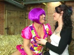 素人, ぽっちゃり, 農場, ドイツ人, レズビアン, オマンコ, ストッキング, ペニスバンド