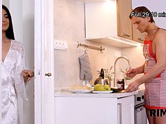 Kate Rich's asslicking & pussy pounding in the kitchen - RIM4K