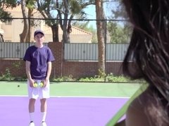 Gros seins, Sucer une bite, Femme couguar, Queue, Noir ébène, Mère que j'aimerais baiser, Pov, Plan cul à trois