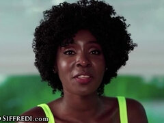 In den arsch, Fesselspiele, Braunhaarige, Kehlenfick, Fingern, Hd, Realität, Flotter dreier