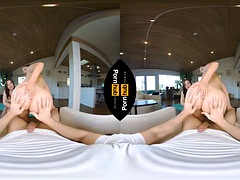 3 dimensionaal, Grote kont, Grote mammen, Pornster
