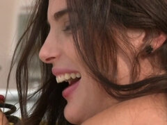 Incroyable, Anal, Sucer une bite, Brunette brune, Tir de sperme, Faciale, Chevaucher, Maigrichonne