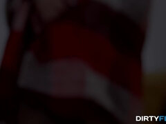 Blonde, Sucer une bite, Éjaculation interne, Tir de sperme, Grossier, Européenne, Petite amie, Chevaucher