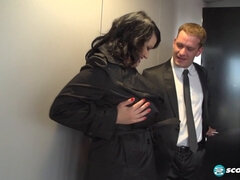 Sucer une bite, Brunette brune, Hd, Hôtel, Léchez, Lingerie, Chatte, Suçant