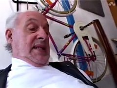 Amateur, Abuelo, Público