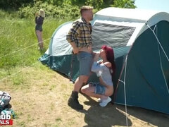 Sucer une bite, En levrette, Faciale, Orgasme, Rousse roux, Chevaucher, Suçant, Épouse