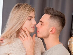 ブロンド, フェラチオ, バック, 清楚, キス, なめる, ストリッピング, ティーン