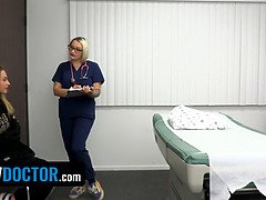 18 años, Mamada, Semen en la boca, Corridas, Médico, Pajear, Lamidas, Pezones