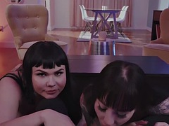 Leie, Tussi, Pummelig, Freundin, Lecken, Zierlich, Jungendliche (18+), Titten