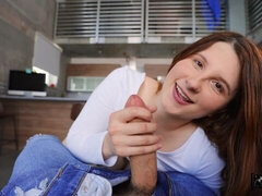 Gros cul, Grosse bite, Gros seins, Sucer une bite, En levrette, Pov, Rousse roux