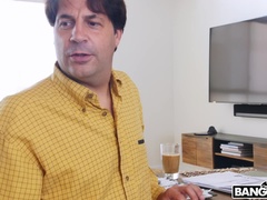 Grosser schwanz, Blasen, Hundestellung, Aufs gesicht abspritzen, Hardcore, Hd, Interrassisch, Monster