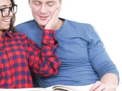 Cul, Sucer une bite, Brunette brune, En levrette, Embrassement, Léchez, Adolescente, Nénés