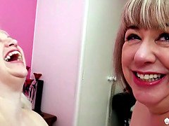 ぽっちゃり, イギリス人, Hd, オナニー, 熟年, 淫乱熟女, タトゥー