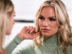 Grote kont, Vingeren, Zoenen, Likken, Masturbatie, Moeder die ik wil neuken, Kut duiken, Strippen