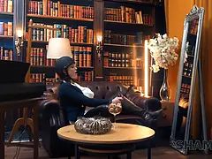 Gros cul, Gros seins, Attrapée, Femme couguar, Femme dominatrice, Cuir, Mère que j'aimerais baiser, Seins naturels