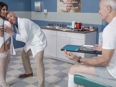 In den arsch, Grosser arsch, Grosse titten, Blasen, Hundestellung, Masturbation, Milf, Titten