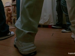 Anal, Domination, Femelle, Humiliation, Seins naturels, Public, Punition, Rugueux