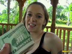 Pijpbeurt, Sperma shot, Sperma in gezicht, Brillen, Hardcore, Buiten, Gezichtspunt, Slet