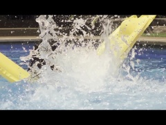 Sucer une bite, Embrassement, Naturelle, De plein air, Piscine, Chatte, Rasée, Mouillée