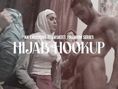 Clitoris grande, Mamada, Corridas, Gimnasio, Tabú, Tetas