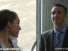 Gros cul, Grosse bite, Gros seins, Sucer une bite, Gorge profonde, Queue, Piercing, Fils