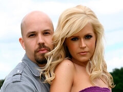 Grosser arsch, Grosse titten, Blondine, Gehörnter ehemann, Spermaladung, Schwanz, Hundestellung, Milf
