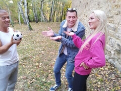 18, デカ尻, デカチン, ブロンド, フェラチオ, バック, ティーン, オッパイの