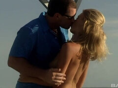 Stunning outdoor fuck with a glamorous blonde Shelly Elson