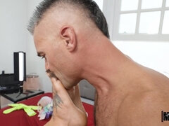 Tussi, Grosser arsch, Grosser schwanz, Grosse titten, Blasen, Geile alte tussi, Milf, Muschi