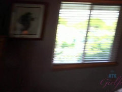 Enthousiasteling, Blond, Flashing, Vriendin, Olie, Orgasme, Buiten, Gezichtspunt