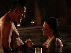 Grote mammen, Bruinharig, Sperma shot, Hondjeshouding, Vingeren, Moeder die ik wil neuken, Biljart, Geschoren