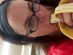Fat whore deepthroats a banana