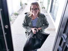 Blonde, Sucer une bite, Fille, 2 femmes 1 homme, Branlette thaïlandaise, Mère que j'aimerais baiser, Plan cul à trois