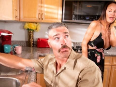 浴室, デカ尻, デカパイ, ブロンド, フェラチオ, 手コキする, オッパイの, 濡れ
