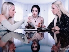 フェラチオ, 指いじり, なめる, 小柄, オマンコ, 剃毛, ストッキング, タトゥー