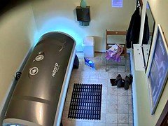 Grosse titten, Braunhaarige, Vollbusig, Tschechisch, Fingern, Orgasmus, Rasiert, Solarium
