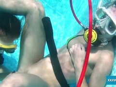 Dildo, Fetisch, Hd, Ungarisch, Lesbisch, Muschi, Spielzeuge, Unter wasser