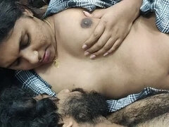 Asiatique, Petite amie, Hd, Femme au foyer, Indienne, Embrassement, Mamelons, Suçant