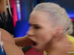 Большая жопа, Блондинки, Подружка, Натуральные сиськи, Крошечные, Киски, Тату, Сиськи